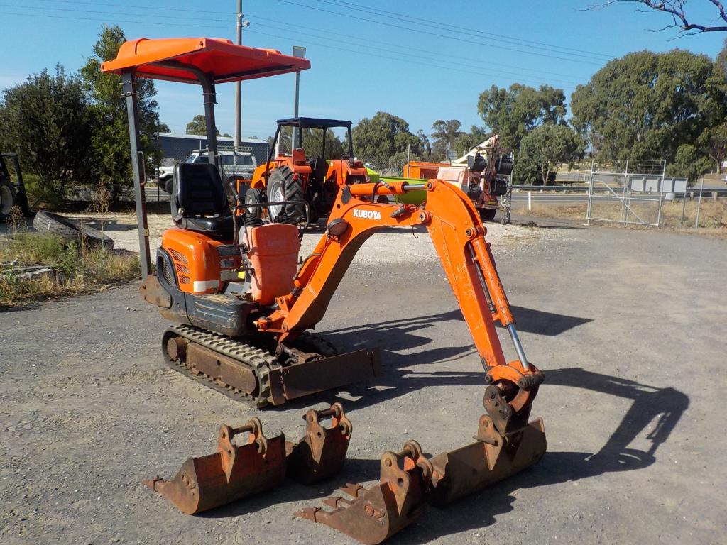 KUBOTA K0083 EXCAVATOR JHMD5185120 JUST HEAVY EQUIPMENT